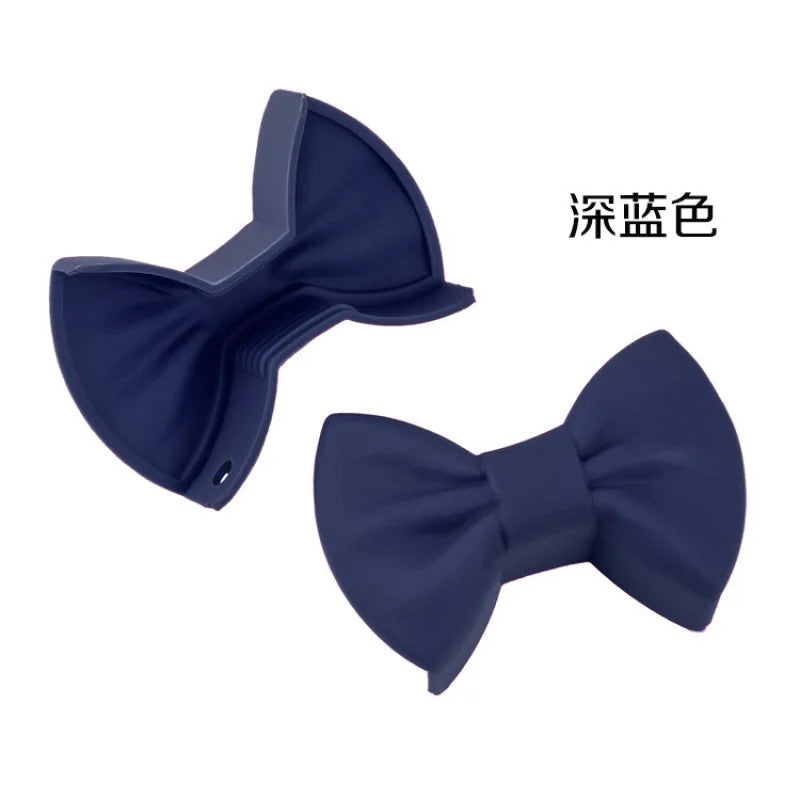 Creative Bow Tie Heat Insulation Clip, Anti-scald High-temperature Resistant Silicone Pot Ear Cover, OPP Bag Oasis Select dark blue