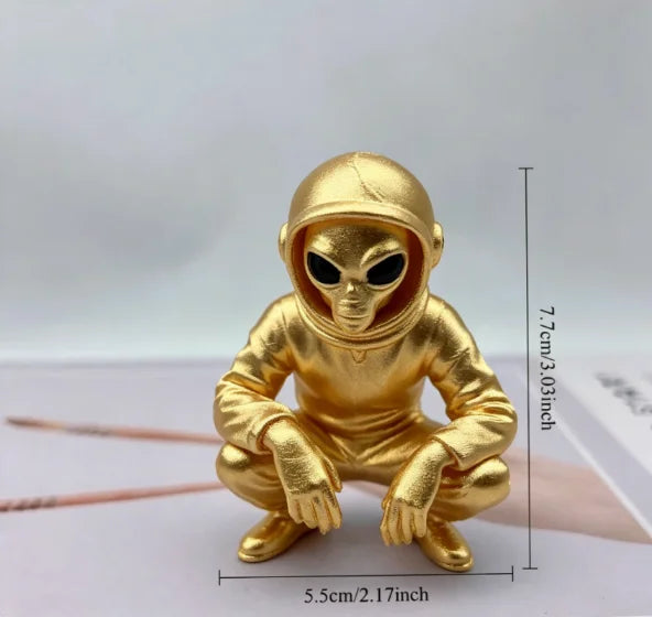 Mysterious Alien Astronaut Sculpture Squat Extraterrestrial Figurine 3D Printing Ornaments for Coffee Modern Bedroom Decor Gifts Oasis Select Alien squat gold 7.7x5.8x4.2cm