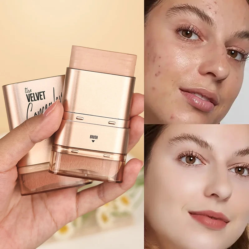Hello Kiss Hydrating Foundation with Brush – Dewy, Natural Finish