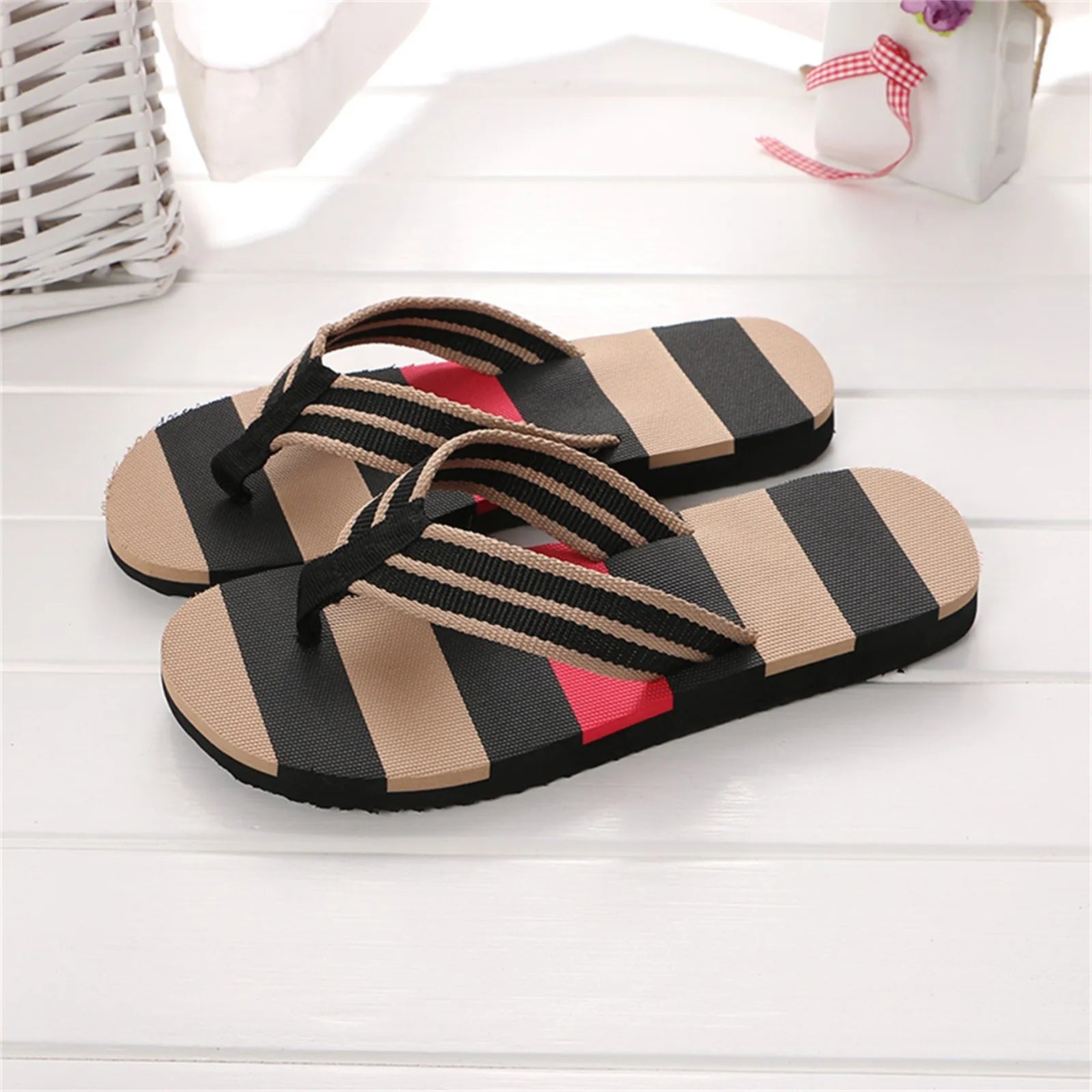 New Men's Slippers Men Summer Shoes Mixed Colors Sandals Male Slipper Indoor and Outdoor Flip Flops Casual Beach Shoes for Man Oasis Select Black 40