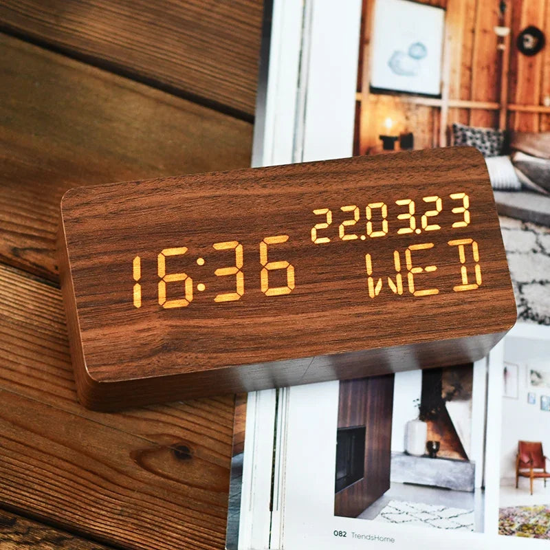 Wood-grain Electronic Desktop Clock Alarm Clock Living Room Retro Digital Log Smart Desk Clock Oasis Select