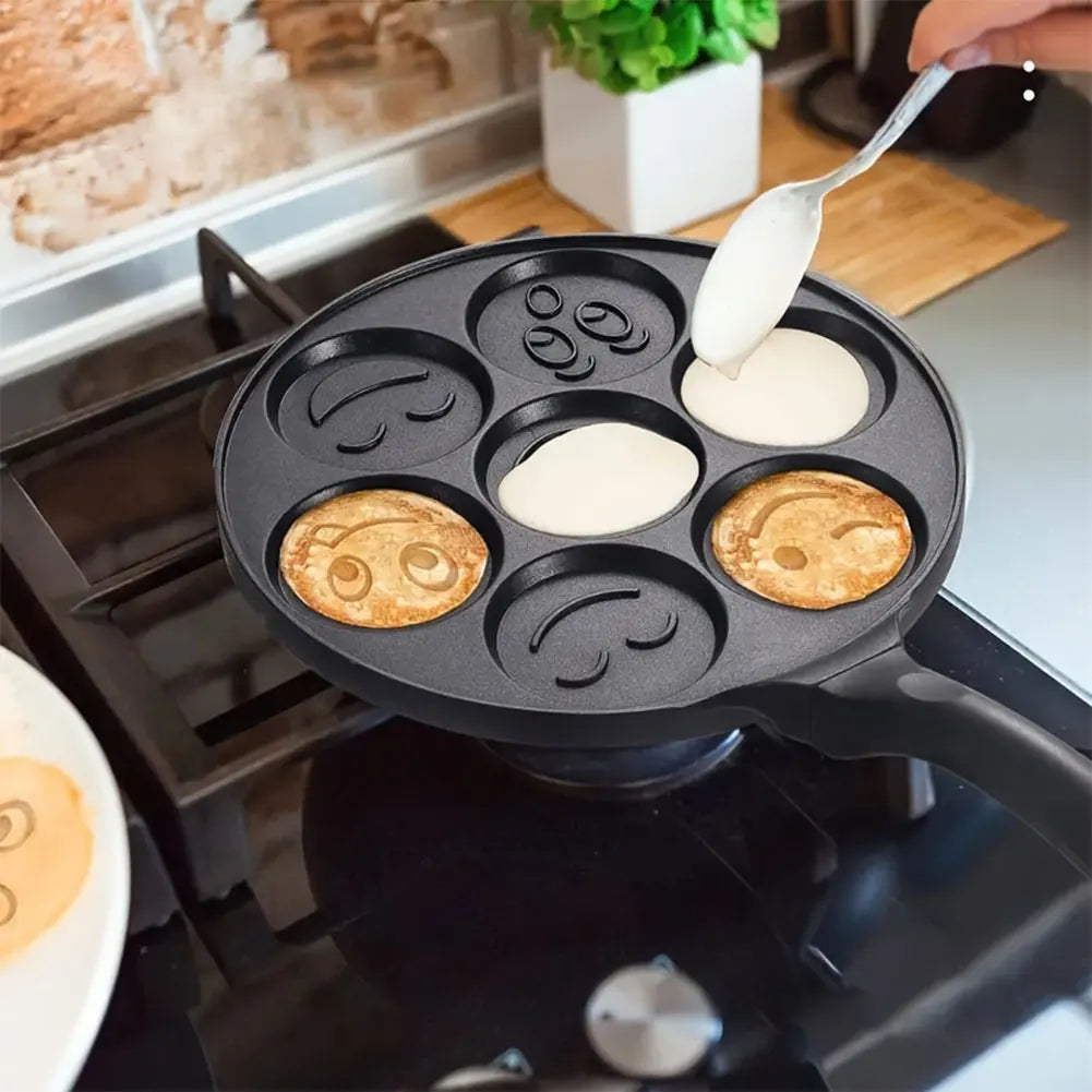 7 Cup Smiley Face Pancake Pan 100% Non-stick Griddle Pancake Maker Pancake Crepe Frying Pan Griddle Mini Pancakes Maker Oasis Select