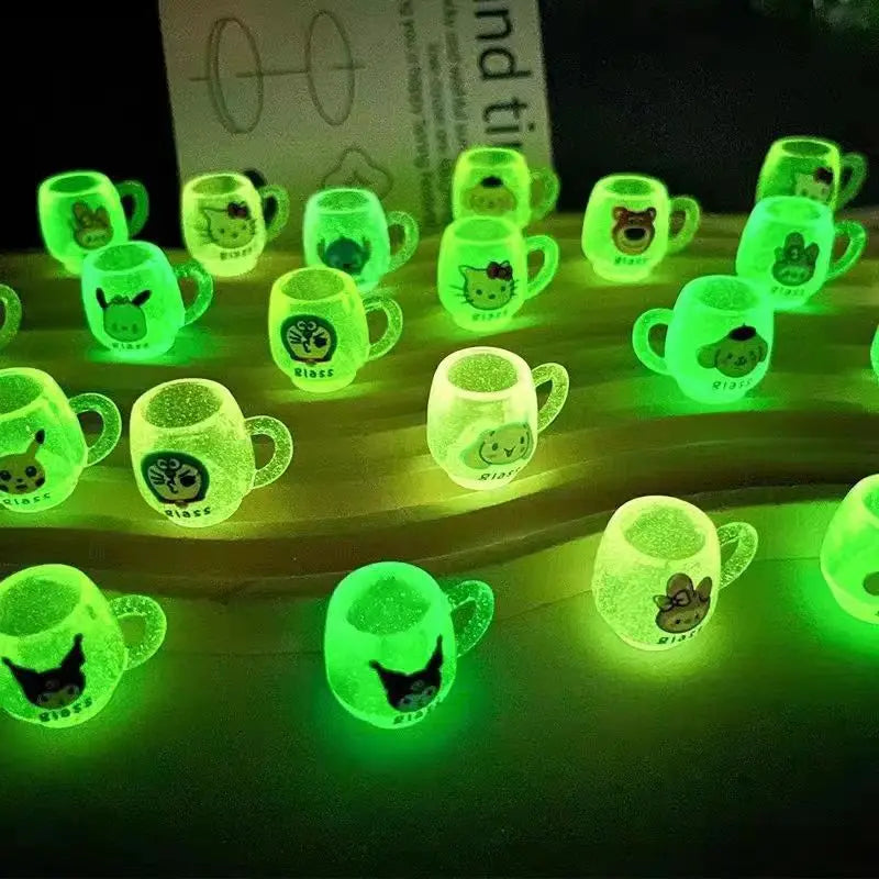 Glow-in-the-dark Kung Fu Chicken Simulation Resin Yellow Cartoon