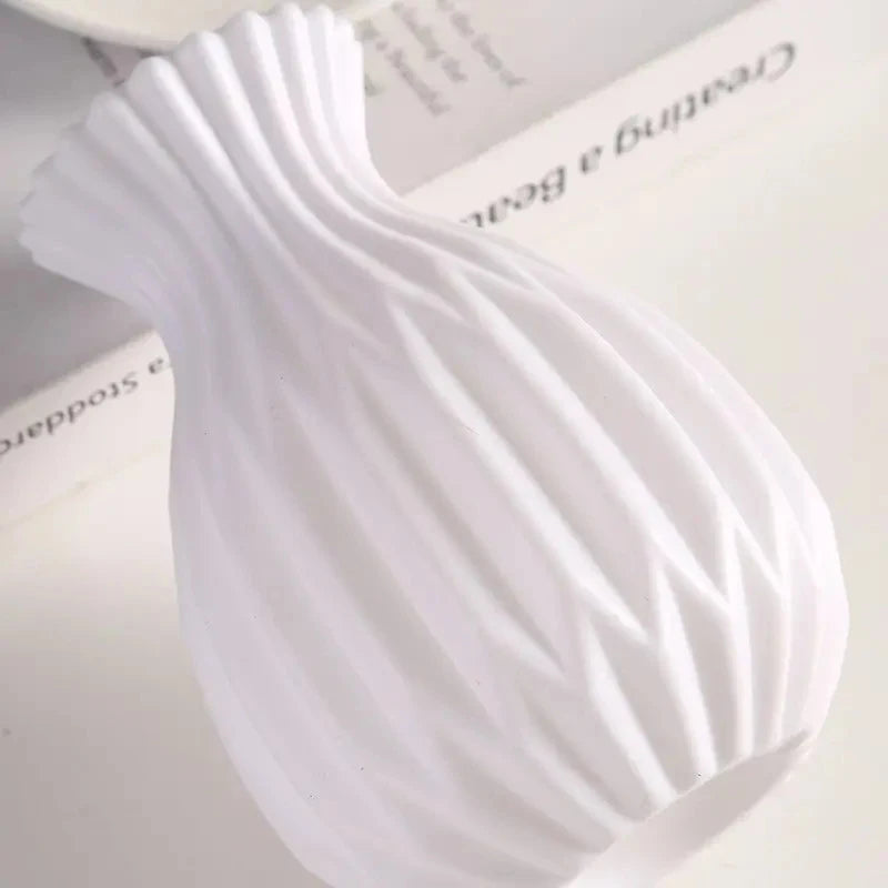 Nordic-Style Luxe-Chic Vase for Living Room or Dining Table Floral Arrangements and Home Decor Living Room Decoration Oasis Select