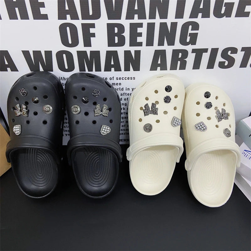 Fashionable shoe accessory set, made of metal, with a shoe chain clasp, removable, suitable for sandals and flip-flops. Oasis Select