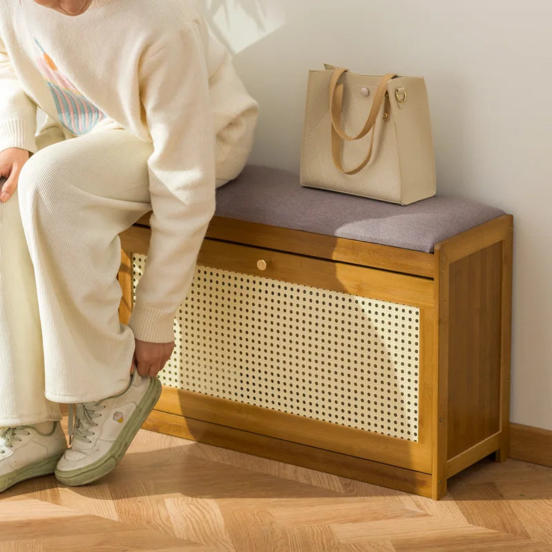 shoe change stool can be integrated into the stool, and the long stool at the door enters the home Oasis Select