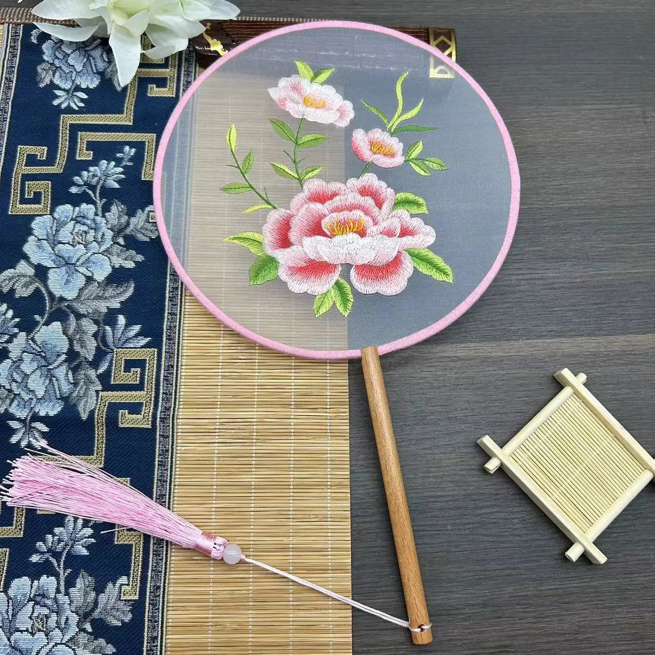 Chinese Style Classical Embroidery Group Fan Gifts Cheongsam Catwalk Photo Props Stage Performance Show Dance Party Round Fan Oasis Select Pink Peony