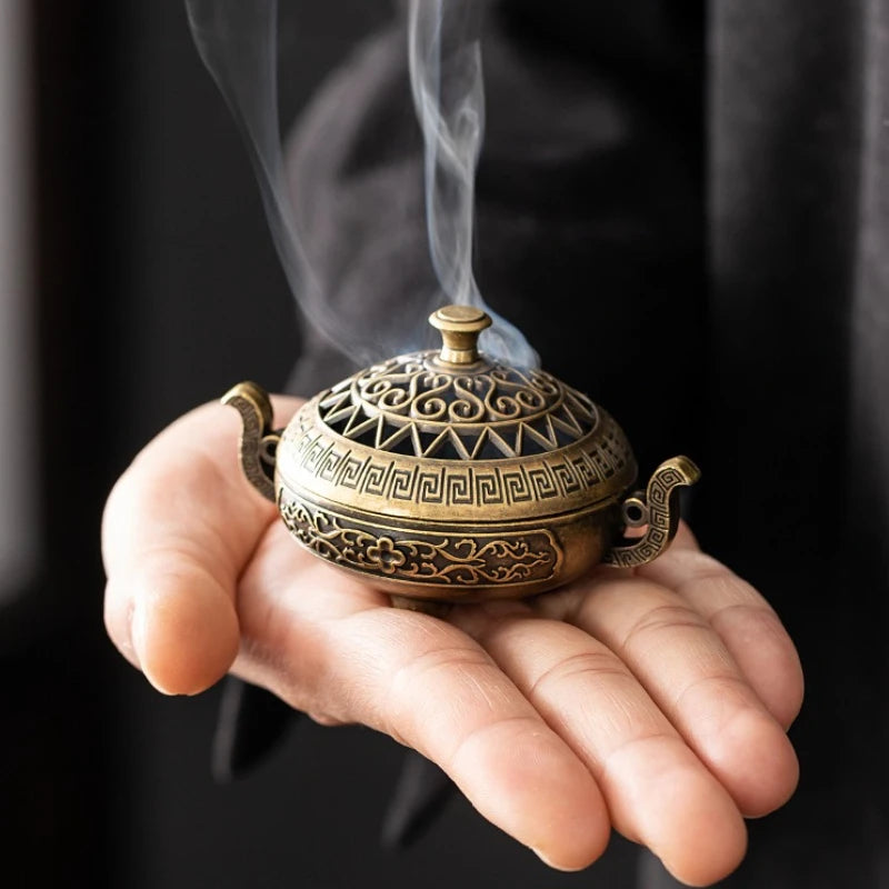 Mini incense burner Incense Burner with Hollowed Out Patterns Three Legged Stove Indoor Stove Plate Desktop Home Decoration Oasis Select
