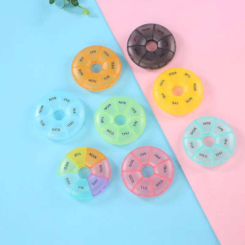 1Pcs Round Pill Case Plastic 7 Days Weekly Tablet Candy Box Portable Storage Tablet Holder Travel Organizer Pill Container Oasis Select