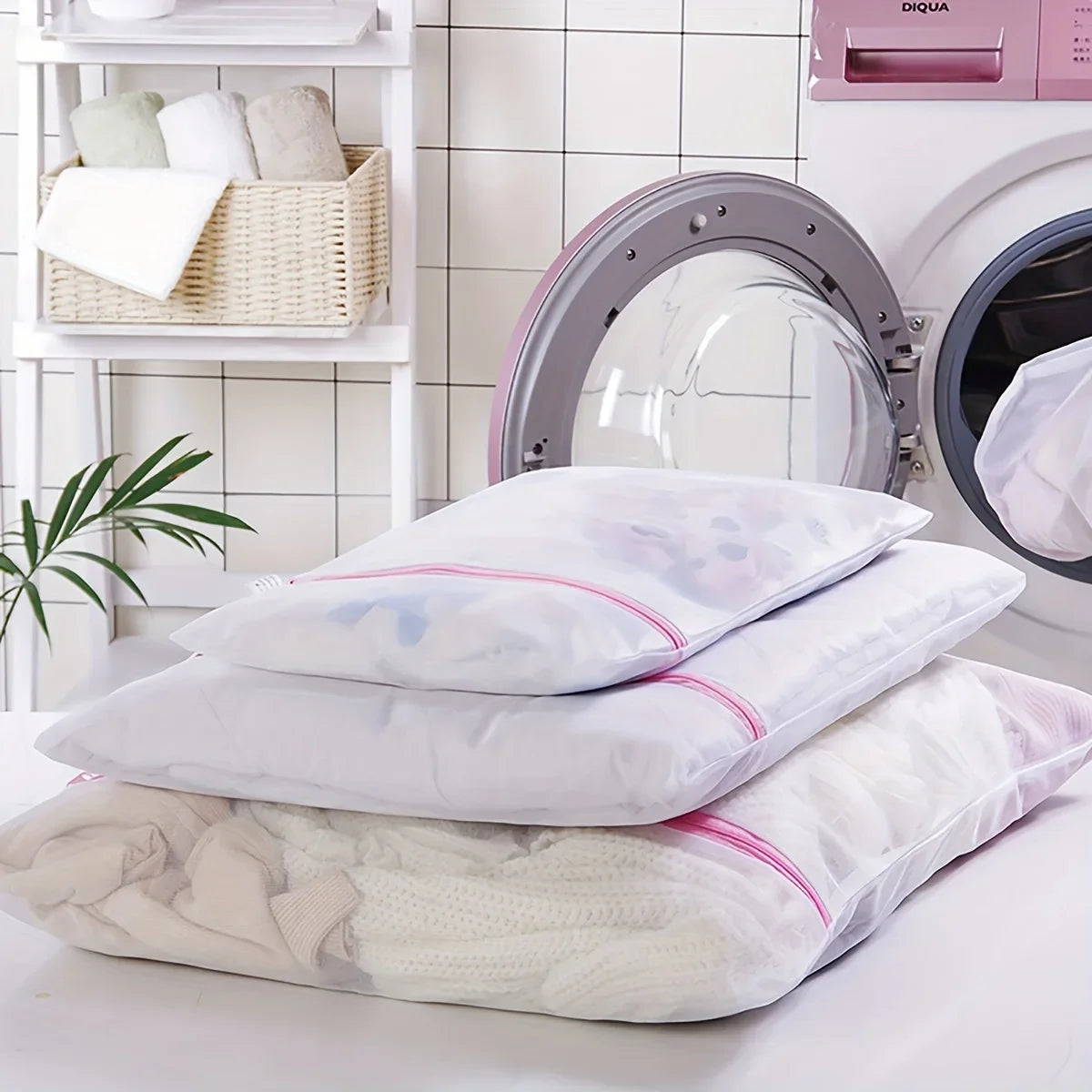 Lead-free Fine Mesh Laundry Bags with Sturdy Zipper for Delicates 3 Durable Laundry Wash Bags Protect Clothes in Washing Machine Oasis Select