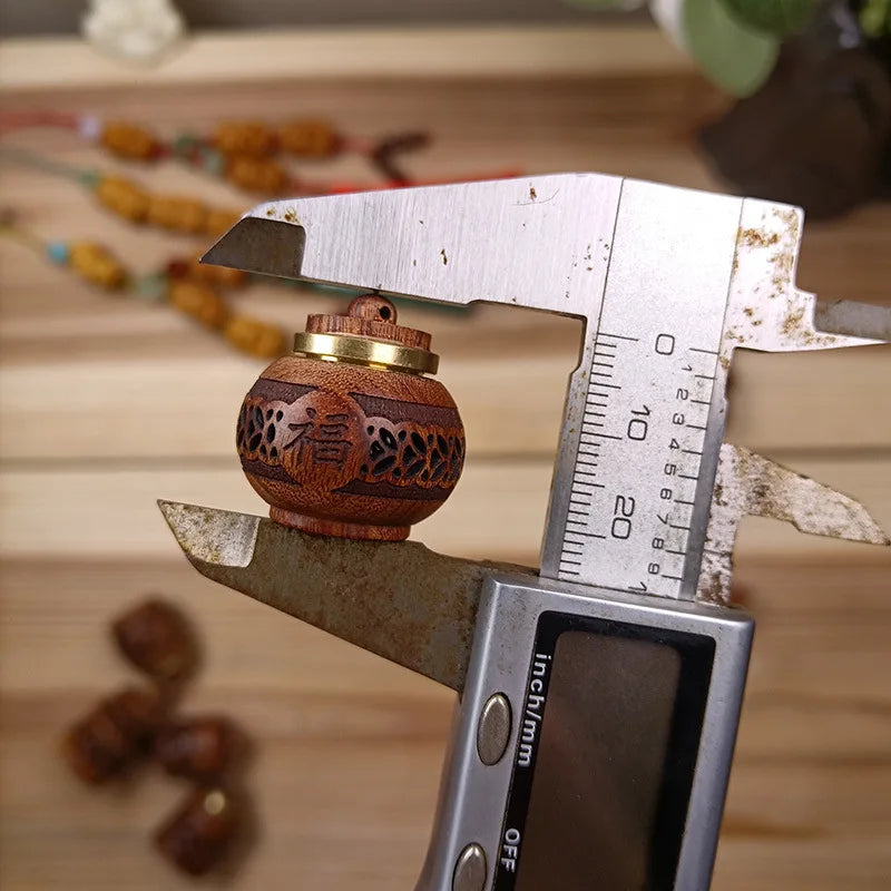Wood Hollow Carved Aromatherapy Bottle Mini Vase Pagoda Car Hanging Decoration Fragrance Diffuser Bottle Sealed Jar Pendant Oasis Select E