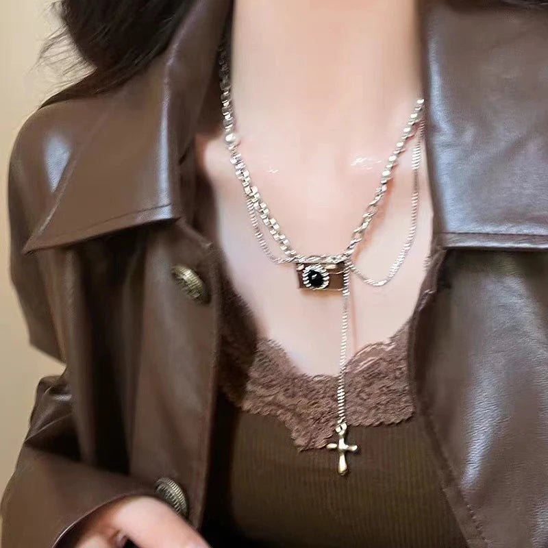 Vintage Brown Camera Pendant Necklace Hip-Hop Simple Personality Women Men Punk Y2K Charms Jewelry Accessories Oasis Select MR-04