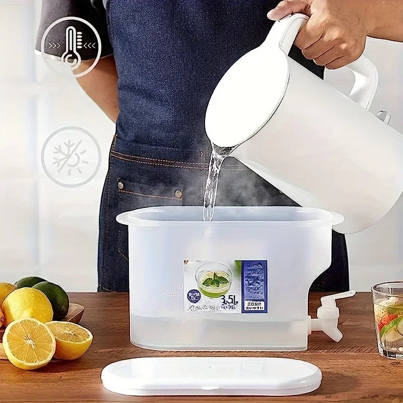 Large Capacity Refrigerator Beverage Dispenser with Spout, Easy Pour Spout, Great for Ice Lemonade, Fruit Teapot /Water Bottle Oasis Select
