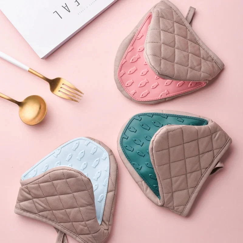1pc Silicone Anti-scalding Oven Gloves Mitts Potholder Kitchen Silicone Gloves Tray Dish Bowl Holder Baking Oven Glove Hand Clip Oasis Select