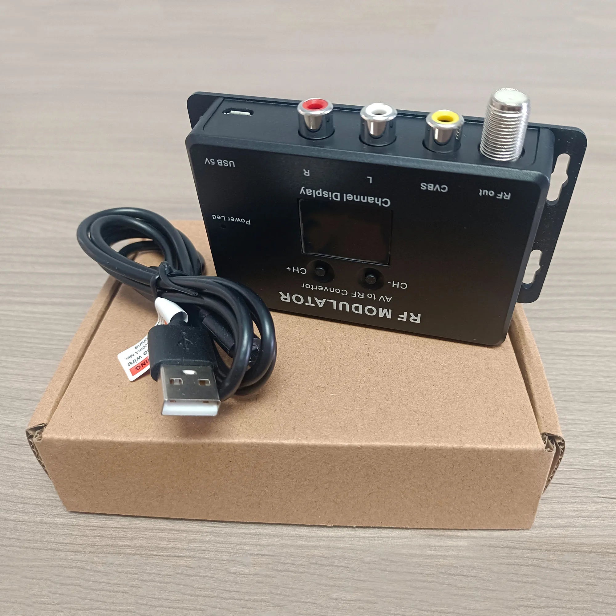 Single channel AV to RF analog modulator self-produced programs insertion mixer, cable TV analog frequency adjustable Oasis Select