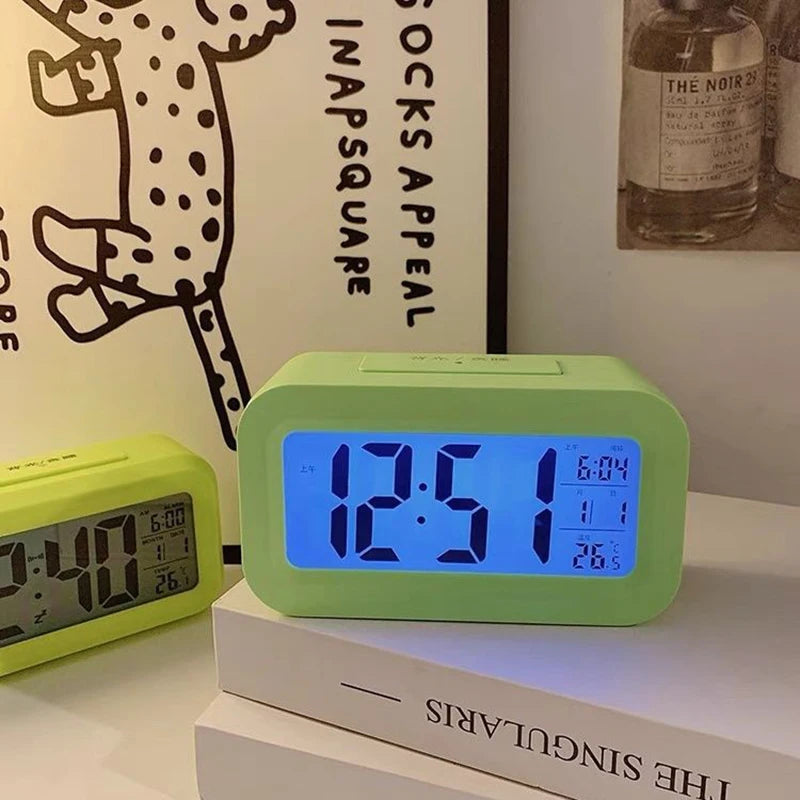 Digital Alarm Clock 12/24-hour Display Screen Timer LED Night Light Suitable for Bedroom and Household Use Oasis Select