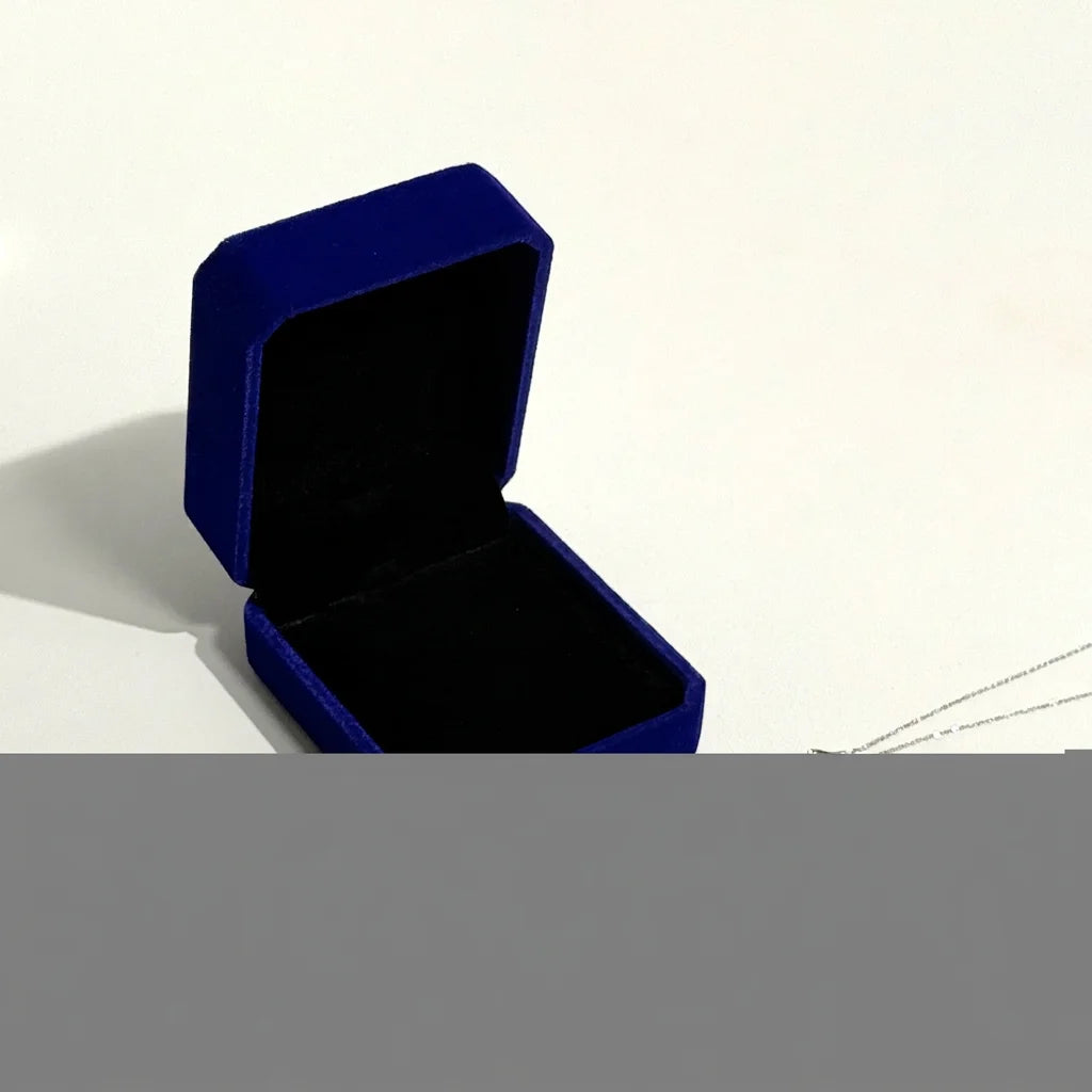 Velvet Necklace Pendant Gift Box – Soft Lined Jewelry Storage Case