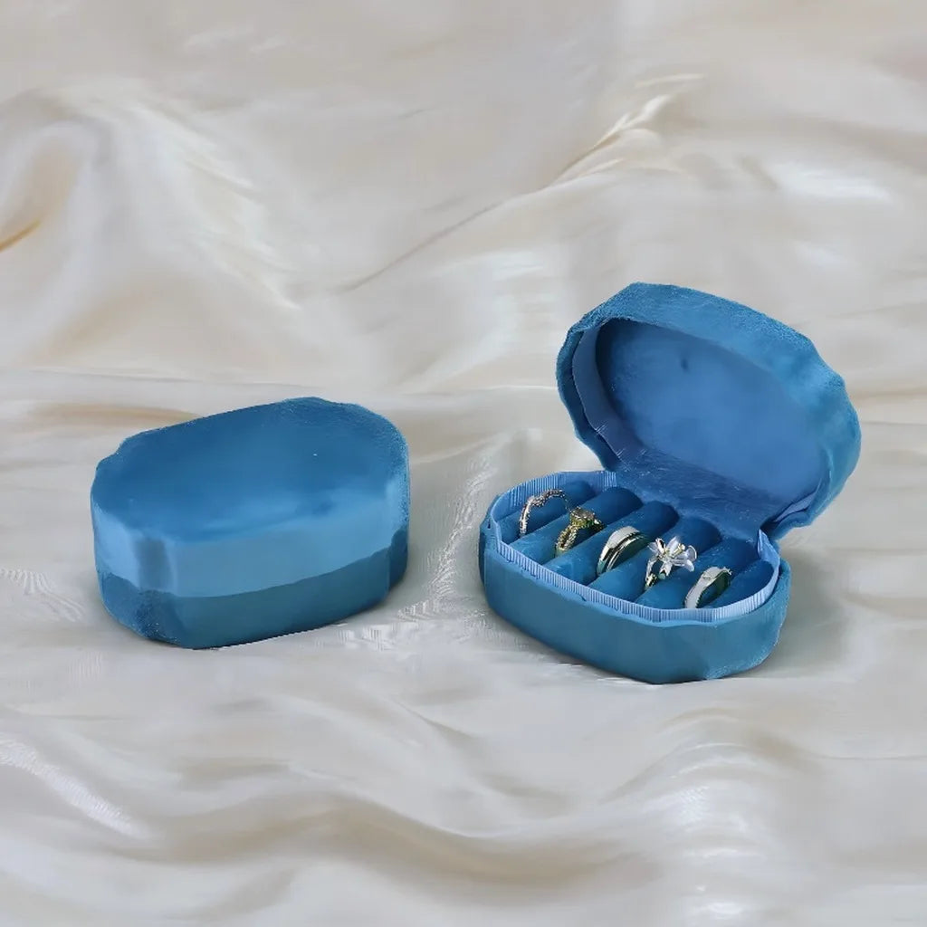 Mini Velvet Ring Box – Multi-Slot Jewelry Organizer for Travel