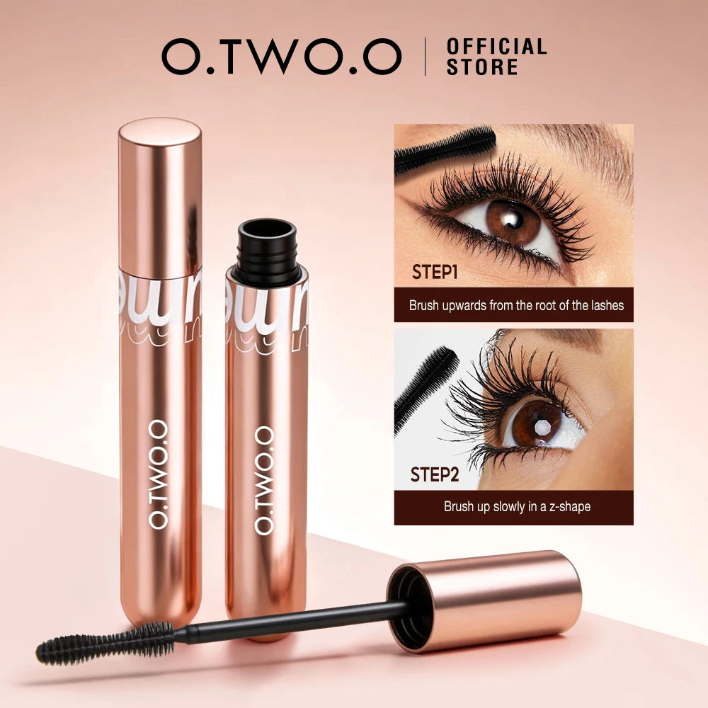 O.TWO.O 4D Fiber Mascara – Volumizing, Curling & Waterproof