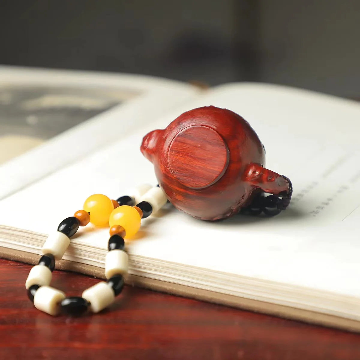 Small Leaf Rosewood Pot Hand A Carved Wooden Key Pendant Small Decoration Sculpture Oasis Select