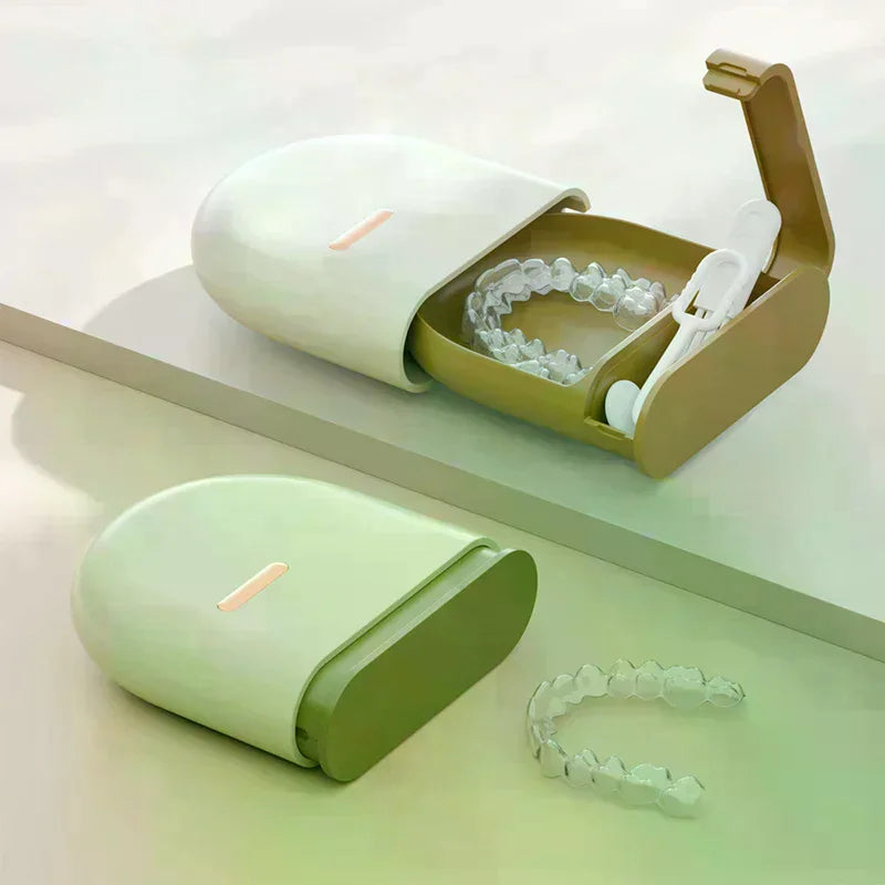 Portable Retainer Case & Denture Storage Box | Travel Ready