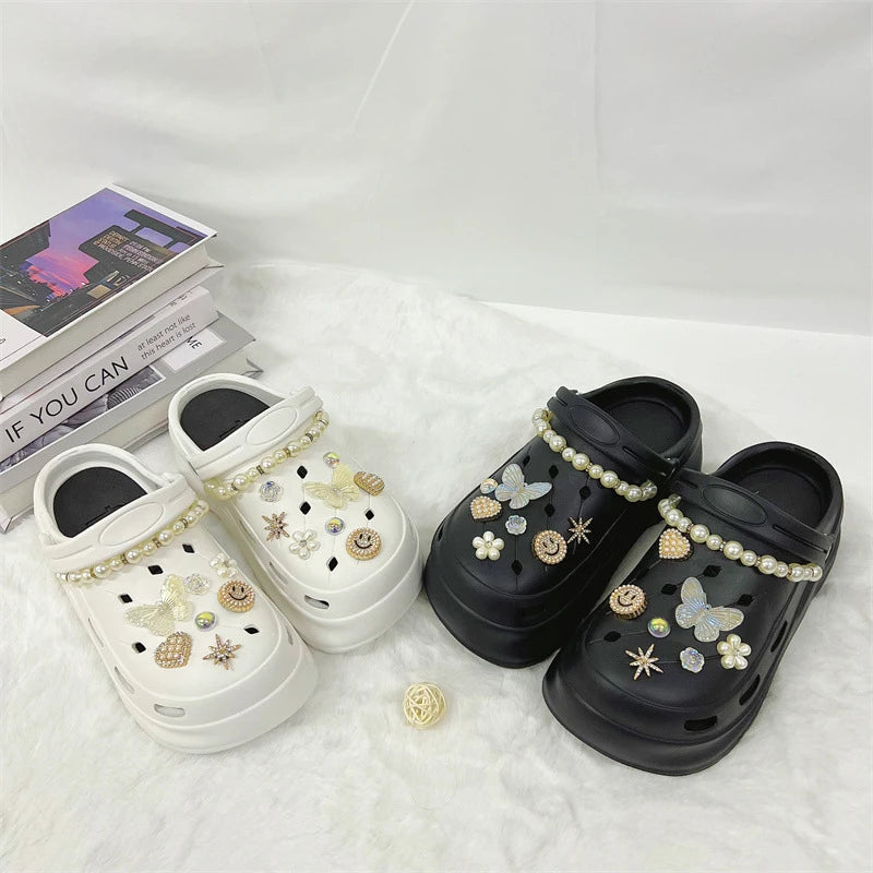 Fashionable shoe accessory set, made of metal, with a shoe chain clasp, removable, suitable for sandals and flip-flops. Oasis Select