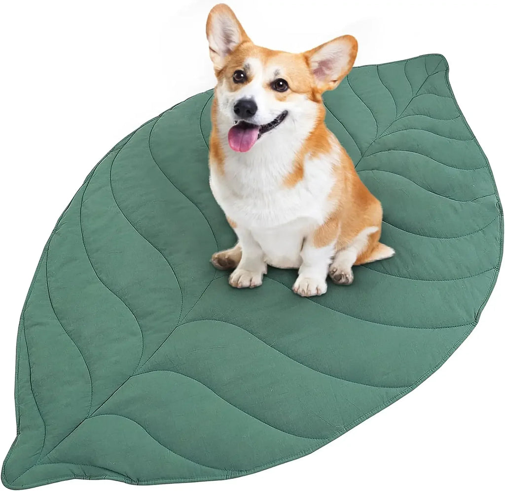 Dog Blankets Leaf Shaped Cotton mat Whelping Reusable of Pet Pads Bed for Pets Machine Washable Puppy Blanket for Couch Protecti Oasis Select green