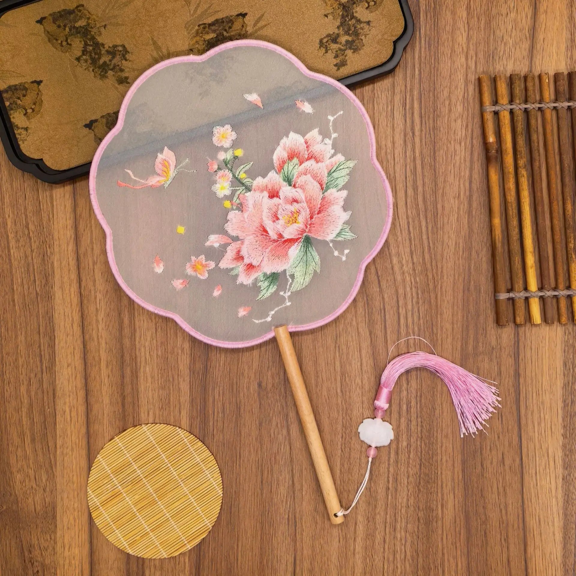 Vintage Double Sided Embroidery Flower Shape Hand Fan Chinese Palace Hanfu Floral Silk Hand Fan Craft Wedding Gift For Guests Oasis Select Style D