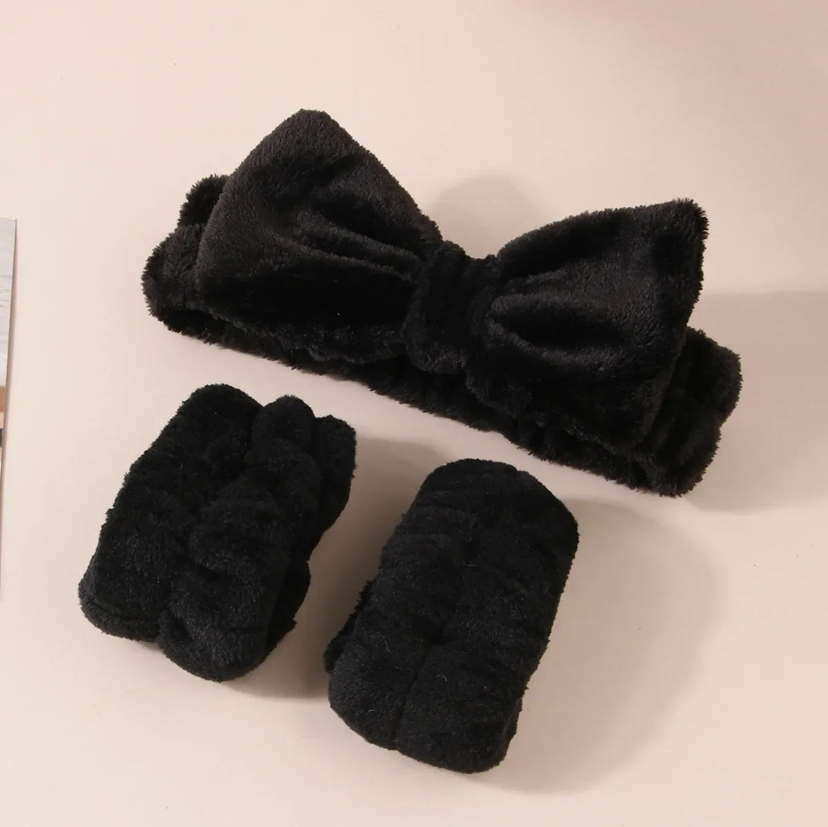Cute Plush Wristband Hair Tie Makeup Mask Moisture Proof Sleeve Cover Hair Ring Headphone Women Oasis Select