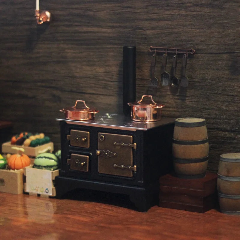 Vintage Cast Iron–Style Stove with Long Chimney – 1:12 Miniature Range for Dollhouse, Fairy Garden & Micro Landscapes, Alloy Oasis Select