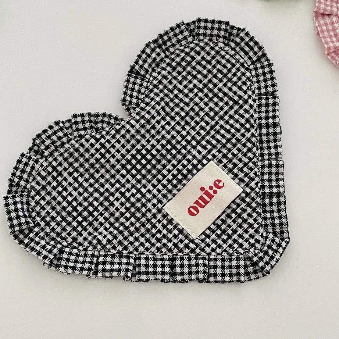 Cute Insulated Heart Shaped Placemat Colorful Plaid Lace Design Portable Dining Table Mat Home Decor Table Linens Accessory Oasis Select black
