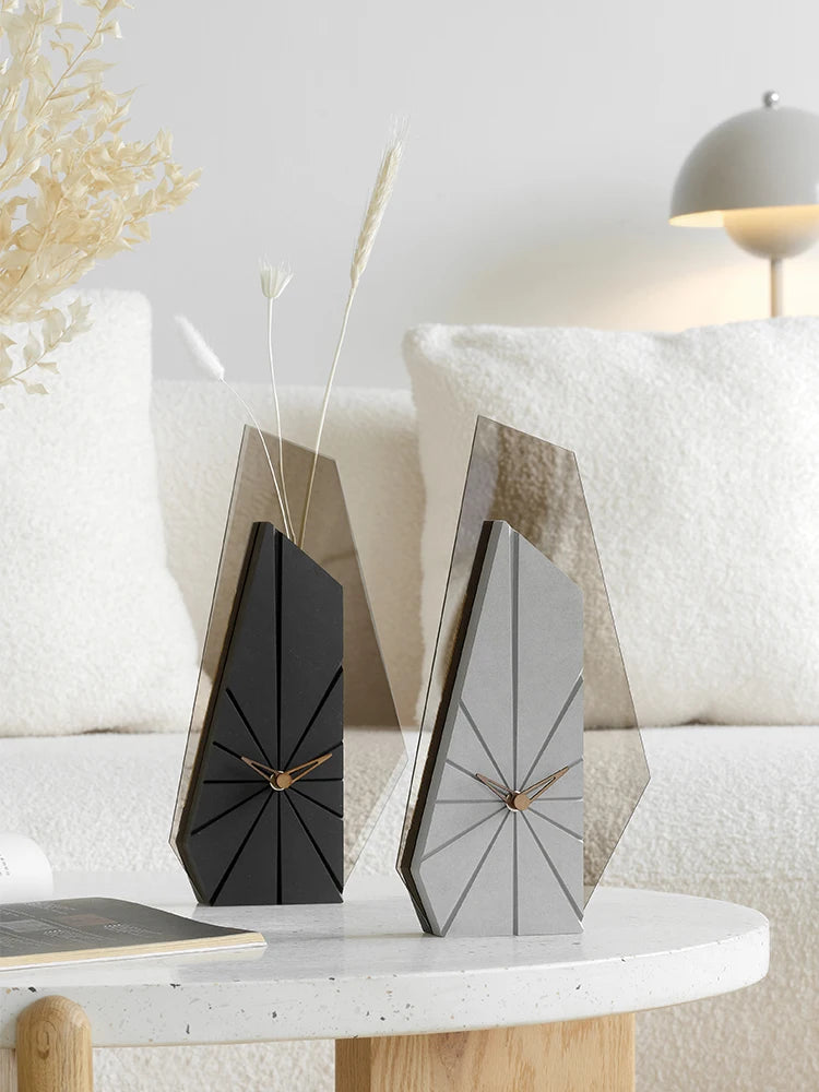 Desktop Clock Home Desktop Nordic Light Luxury TV Desktop Ornament Table Clock Dried Flower Art Decorative Clock Oasis Select