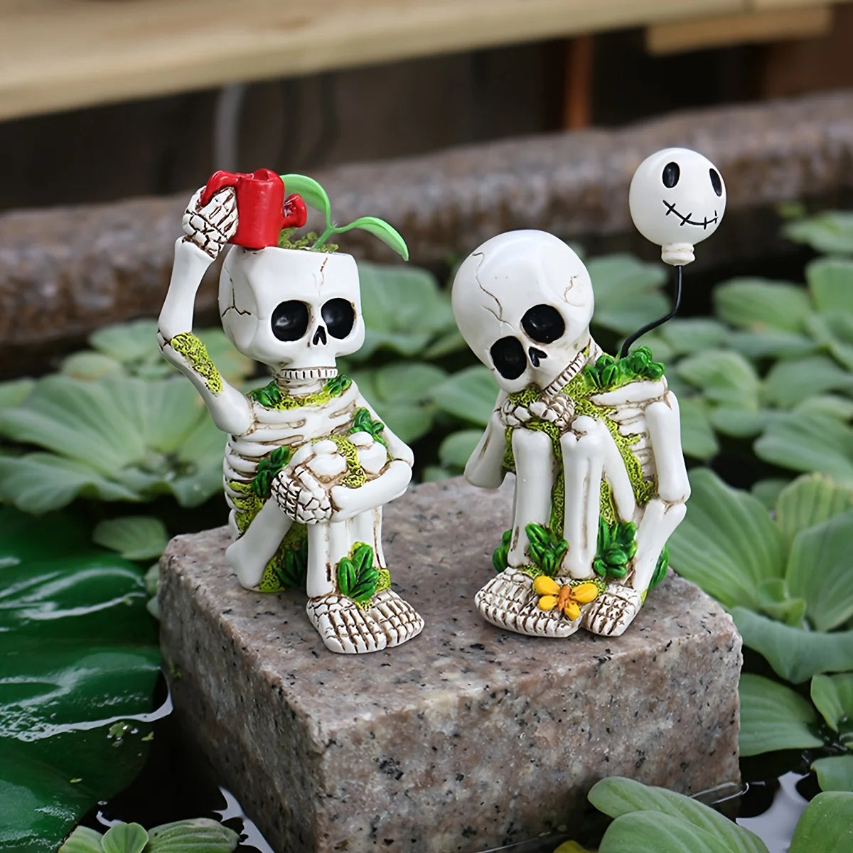 Outdoor Little Skeleton Thinking Statue Set of 2 Pieces, Fun Garden Skeleton Decorations, Suitable for Halloween in the House Oasis Select