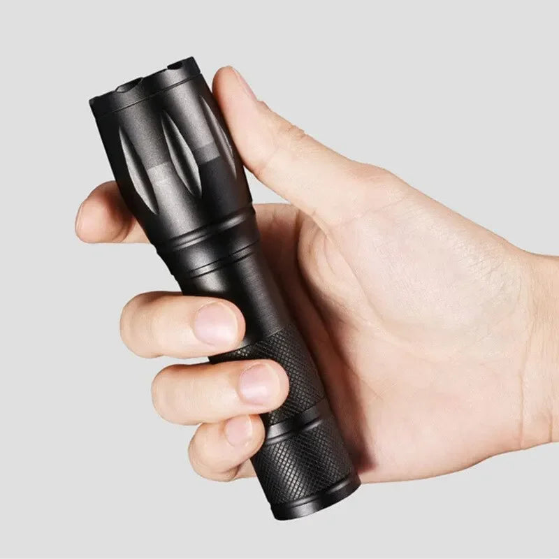 T6 Strong Light Flashlight LED Aluminum Alloy Telescopic Zoom Battery Version Outdoor Searchlight Remote Flashlight Oasis Select