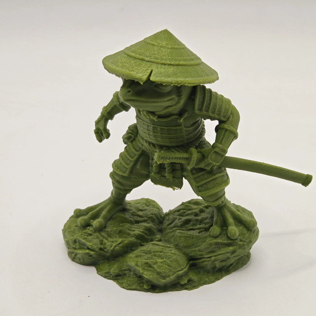 3D Samurai Frog Statue with Retro Bamboo Hat Armor Japanese Warrior Frog Desktop Figurine Study Tea Table Entryway Decorative Oasis Select