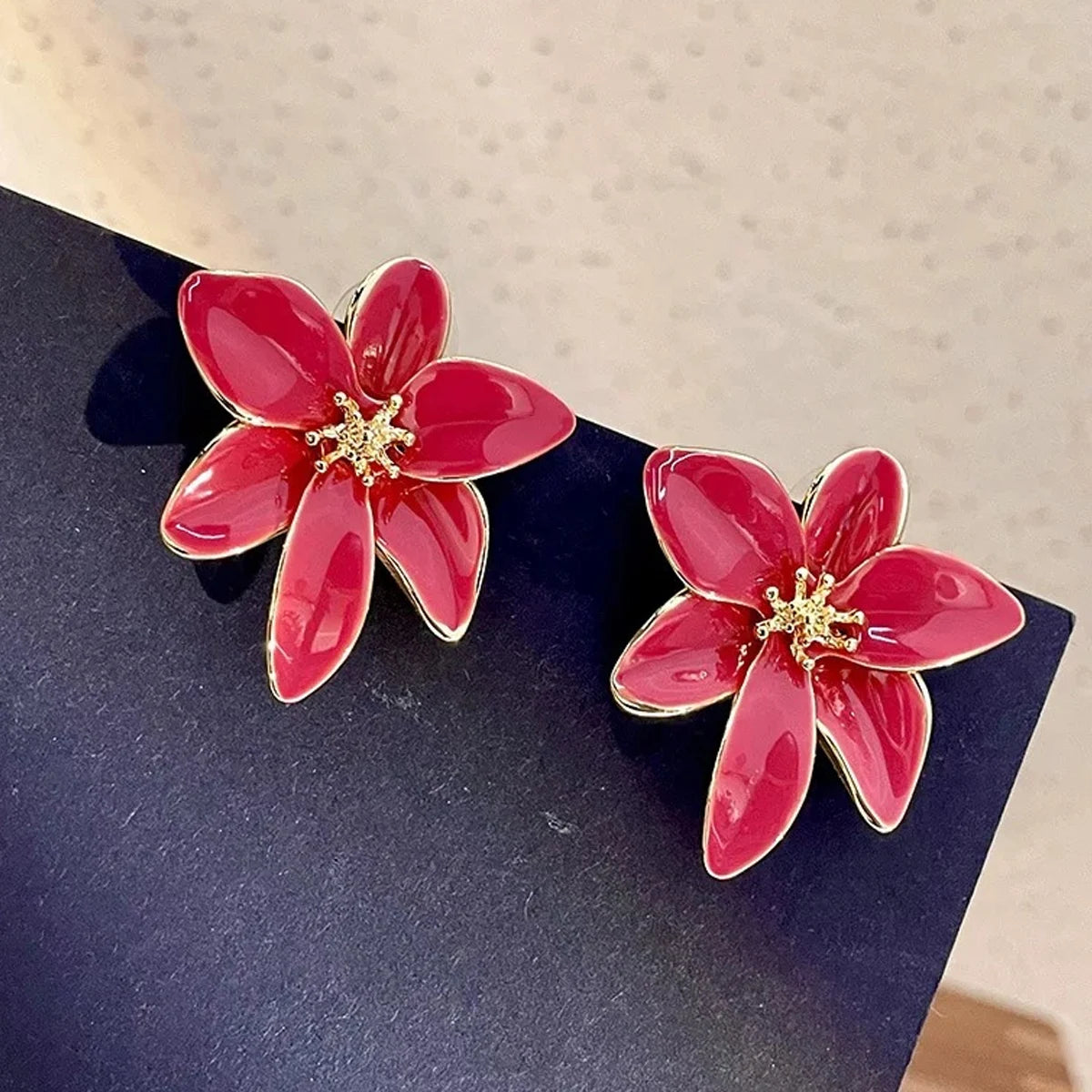 Metal Flower Drops Oil Earrings European American Style Personality Fashion Stud Earrings Ms Girl Travel Wedding Accessories Oasis Select