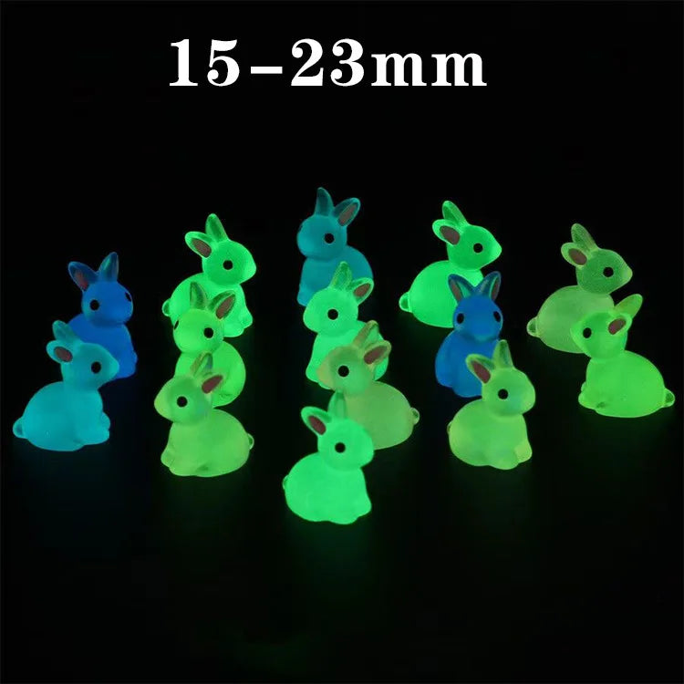 Glow-in-the-dark Kung Fu Chicken Simulation Resin Yellow Cartoon