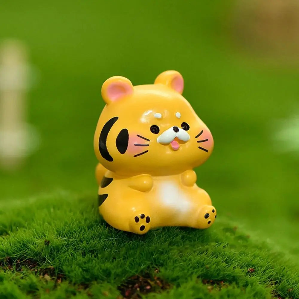 Resin Zodiac Animal Figurine | Micro Landscape Ornament & Gift