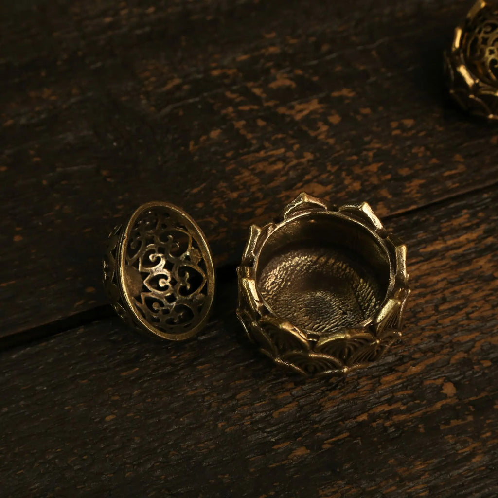 1PC Lotus Incense Cone Holder, Mini Asian Zen Decor, Small Flower Burner for Home Office Meditation Gift Oasis Select