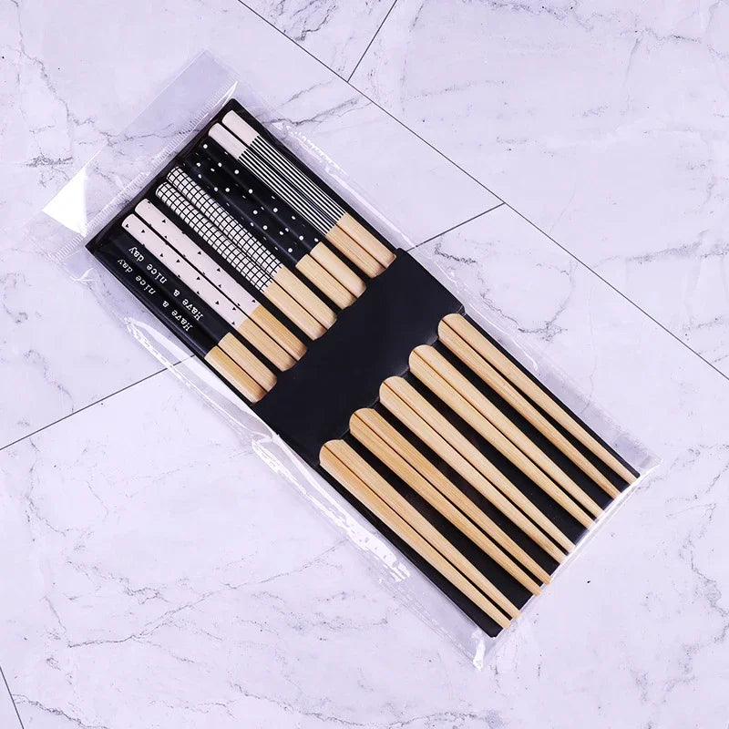 5Pair Japanese Style Wood Chopsticks Color Reusable Chopstick Red Sandalwood Noodle Tool Chinese Gift Tableware Set New 2023 Oasis Select F