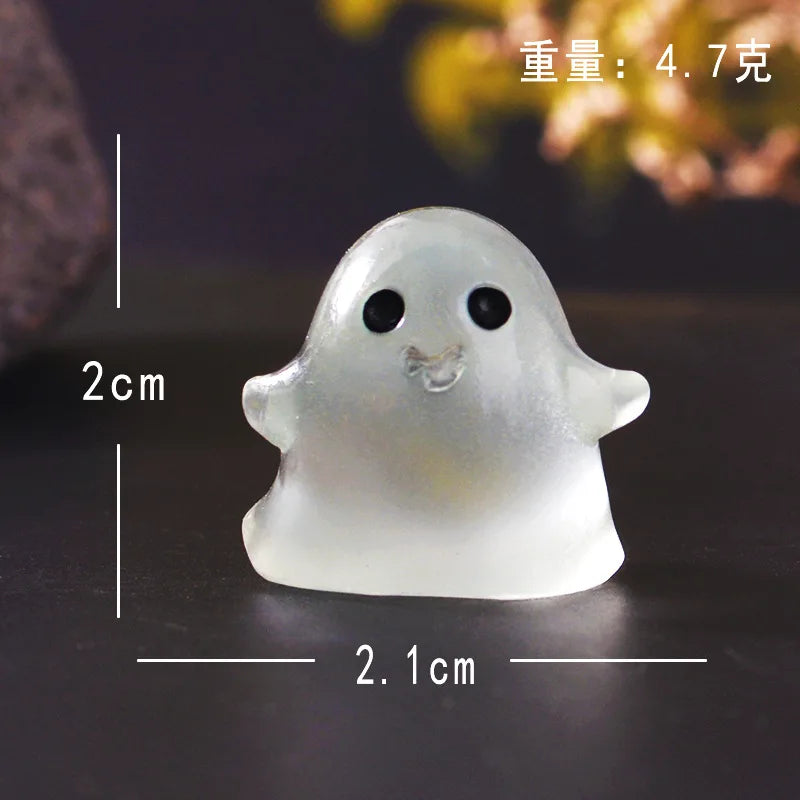 Halloween Miniatures Luminous Garden Figurines Cute Ghost Figurines Glow in The Dark Resin Figures Micro Miniature Statue Outdoo Oasis Select 2