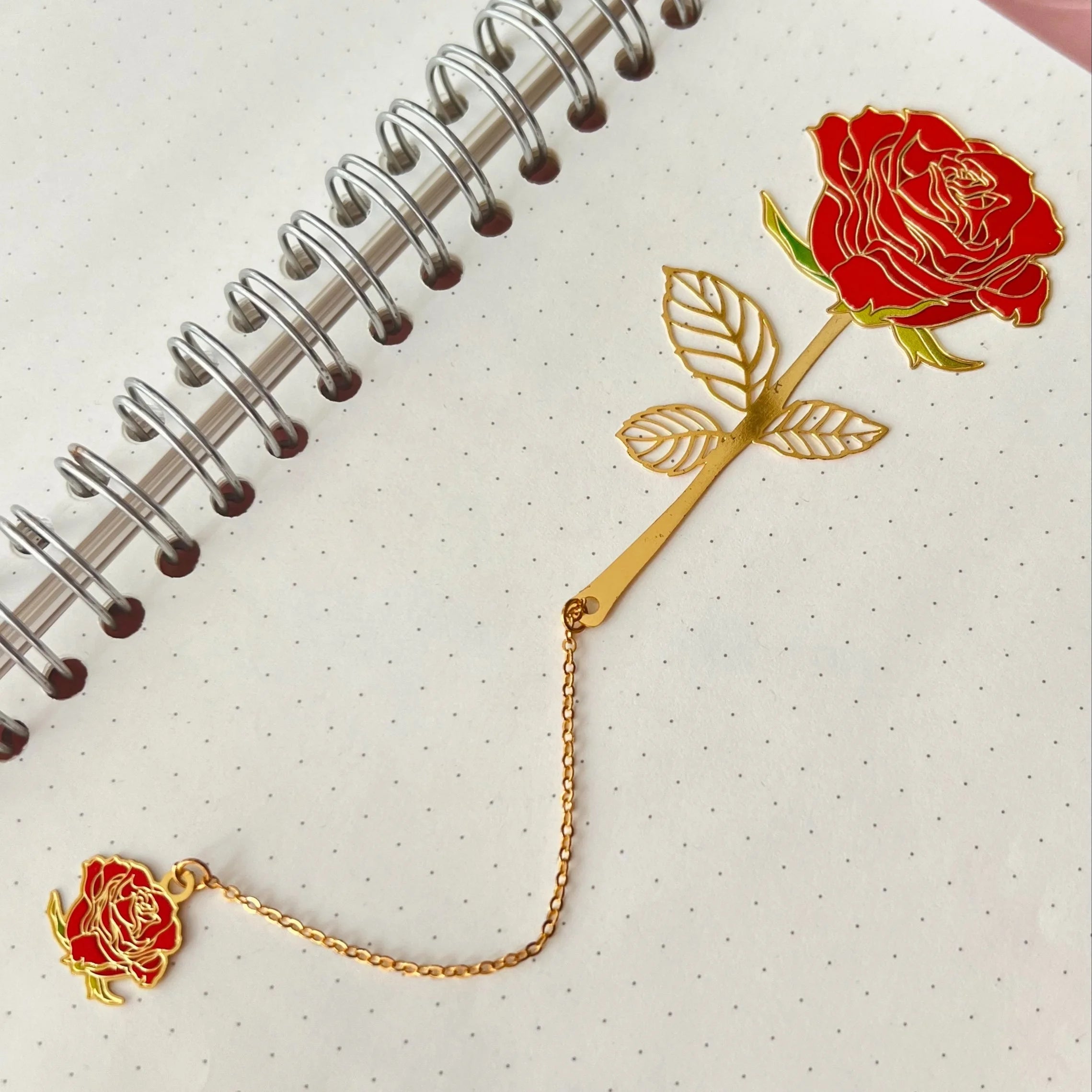 1 Piece of Exquisite Metal Rose Bookmark, Light Luxury Design Hollowed Out Bookmark, Perfect Gift for Teachers Oasis Select