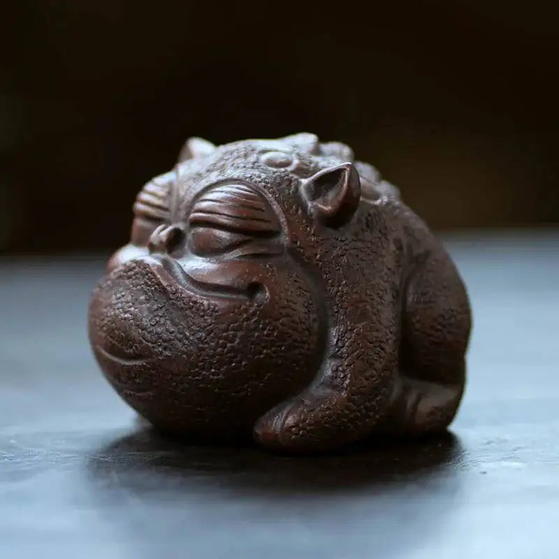 Original Ore Purple Clay Tea Pet Three-legged Golden Toad Gold-tongued Beast Pixiu Small Ornament Sculpture Ceramic Tea Play Oasis Select