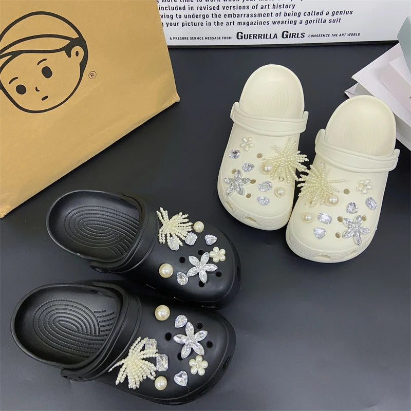 Fashionable shoe accessory set, made of metal, with a shoe chain clasp, removable, suitable for sandals and flip-flops. Oasis Select