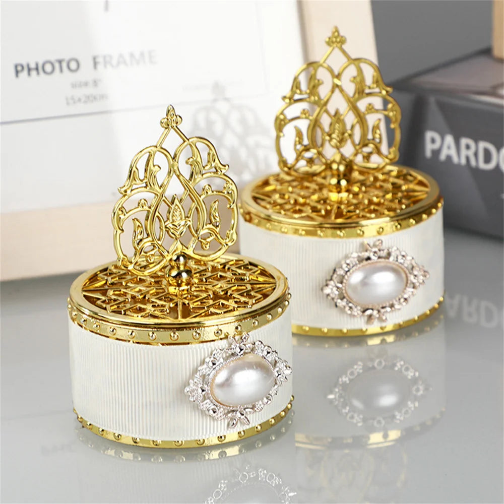 European Hollow Gold Gift Box – Wedding & Baby Shower Favors