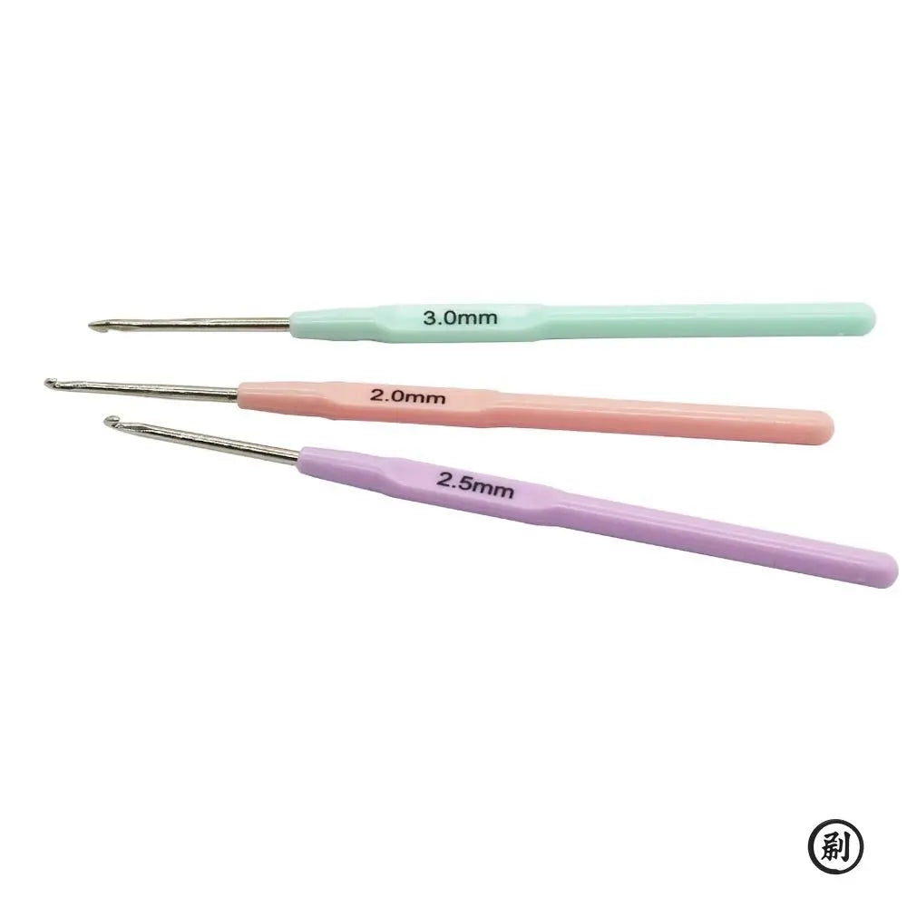 3pcs Crochet Hooks Plastics Handle Knitting Needles for Yarn DIY Craft Nice Gift Women Knitting Tools Oasis Select