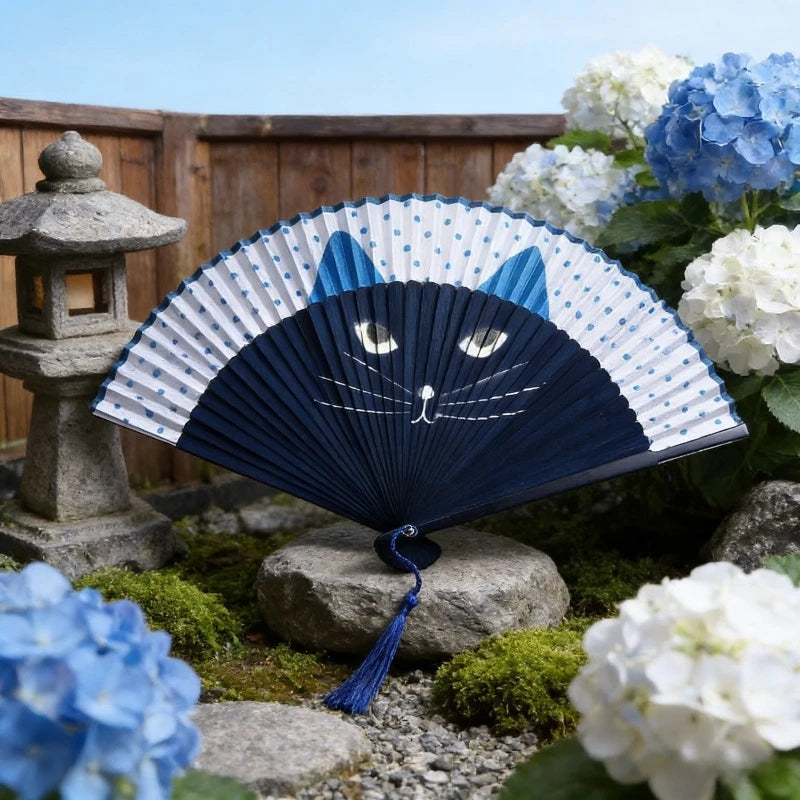 Popular Lovely Chinese Style Quality Plastic Cartoon Summer Gift Cat Patterns Folding Fan Fan Crafts Home Decoration Silk Fan Oasis Select