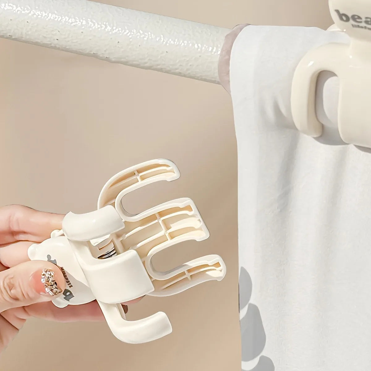 2/4pcs of Beach Towel Clips,Windproof Clips, Strong Fixing Drying Clips - Suitable for Hanging Sheets, Clothes, Pants, Socks,Etc Oasis Select