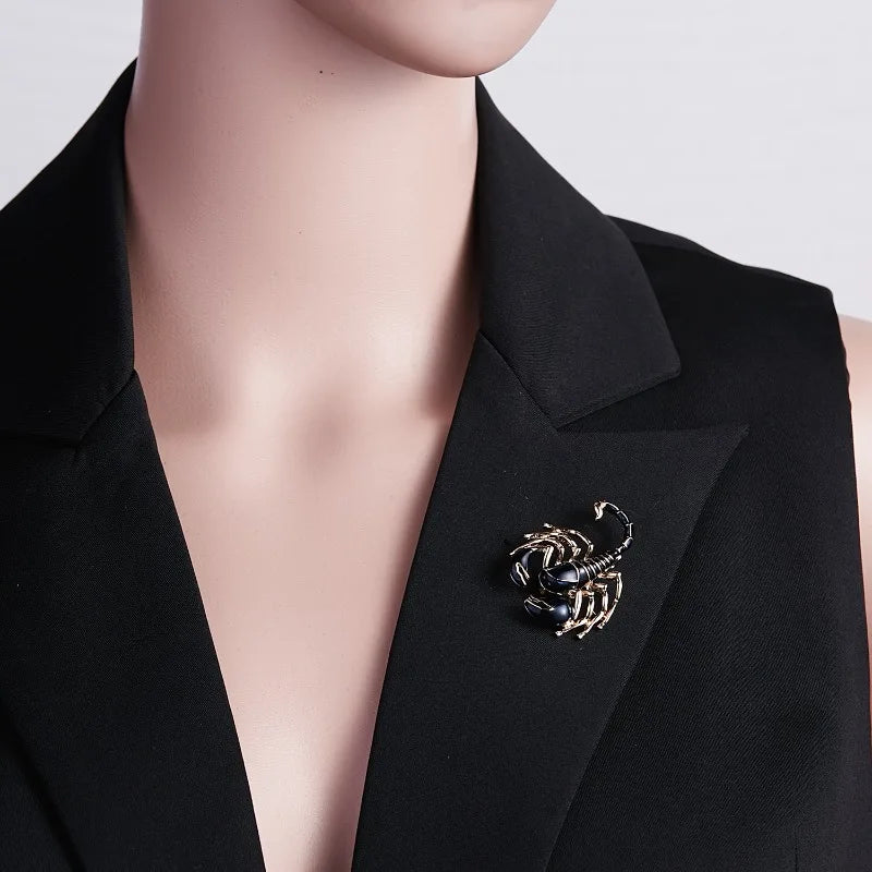 Crown Frog Brooch Inlaid Shiny Rhinestone Animal Pin Elegant Decorative Corsage For Coat Dress Suit Party Daily Fashion Ornament Oasis Select
