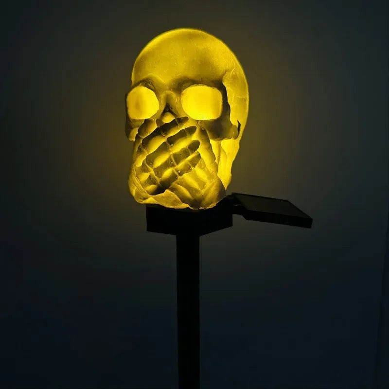 Solar-powered Devil Skull Lanterns Are Used To Decorate The Halloween Party and Insert Lights Oasis Select SD06